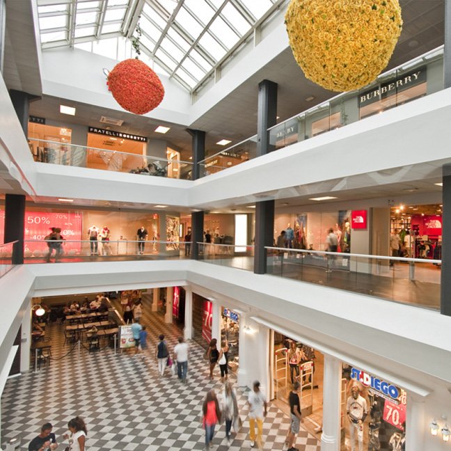 Driver Tour Foxtown centro commerciale